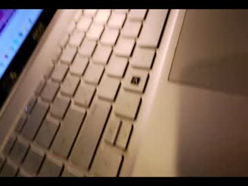 couple Free XXX Cams with emberxtony
