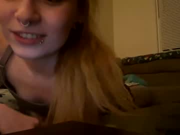 girl Free XXX Cams with klevans23
