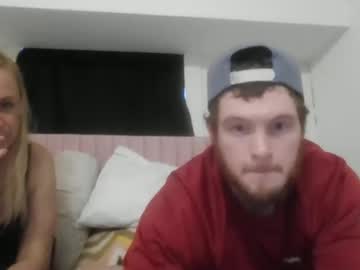 couple Free XXX Cams with austinandtarahtx