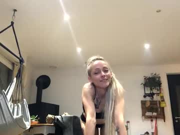 couple Free XXX Cams with minimarybloody