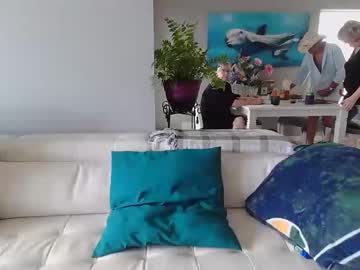 couple Free XXX Cams with smallpenisbigtongue