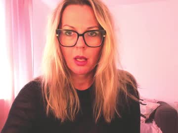 girl Free XXX Cams with esmimilf