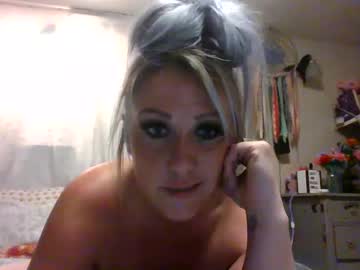 couple Free XXX Cams with adicktedtosex