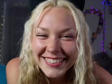 girl Free XXX Cams with lilfknsquirt