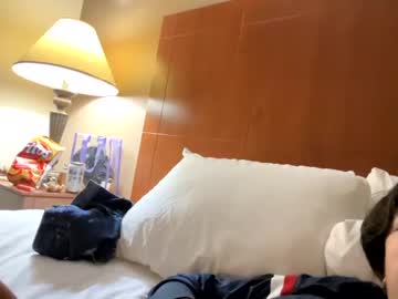 couple Free XXX Cams with yunglatincouple223