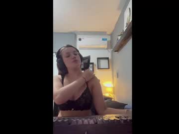 girl Free XXX Cams with eemilyyyy19