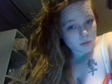 couple Free XXX Cams with redheadslutwife8803