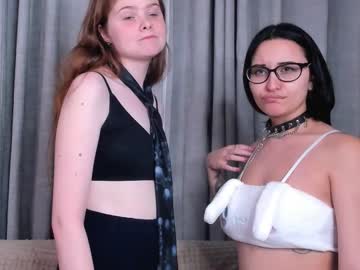 couple Free XXX Cams with earleneclarkston