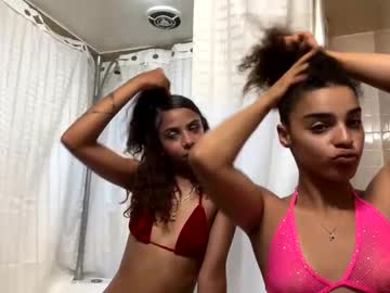 couple Free XXX Cams with dreamslifeofficial